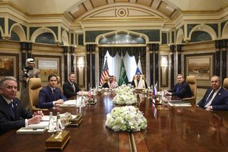 Rusové budou na Američany tlačit, aby schválili stažení NATO z východního křídla, obává se Rumunsko - Novinky